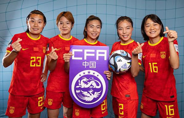美女抠逼图片